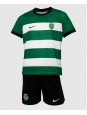 Otroški Nogometna dresi replika Sporting CP Domači 2023-24 Kratek rokav (+ hlače)